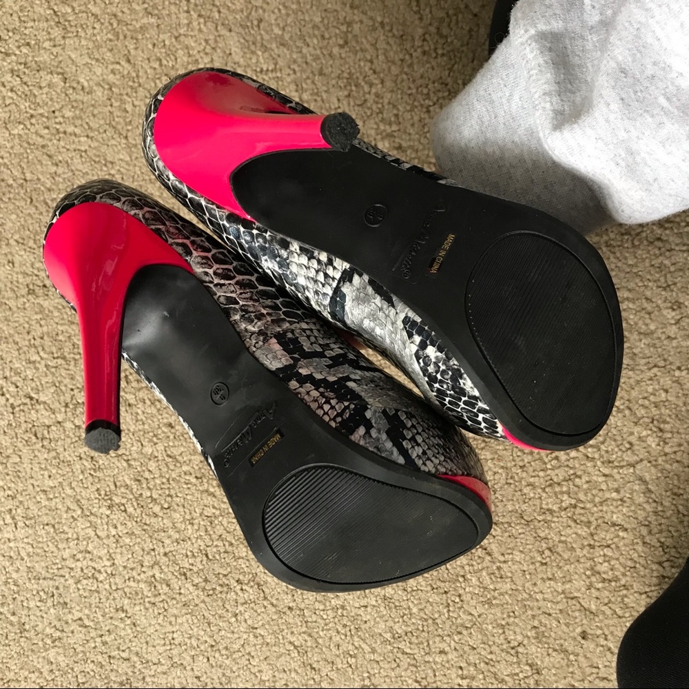 Heels - Picture 6 of 11